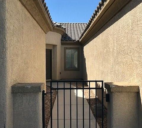 4th image of 4035 Galiceno Dr