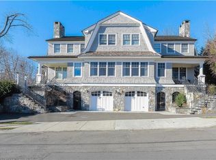 140 Greenwich Ave, Greenwich, CT 06830