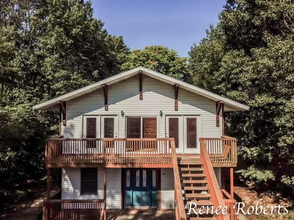 5707 S Leelanau Cir, New Era, MI 49446