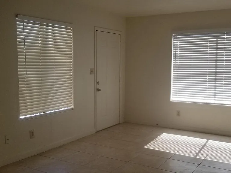 1416 S Jentilly Ln #204 — Photo 2