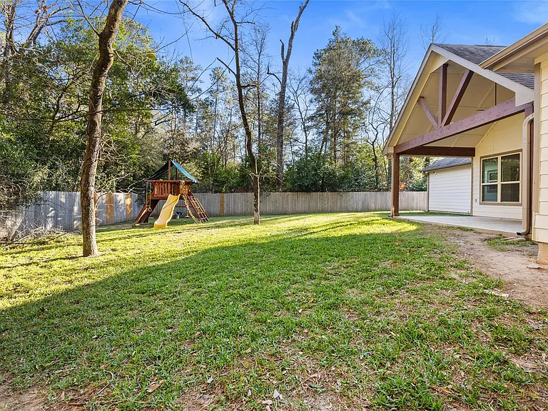 12140 Goliad Ln — Photo 27