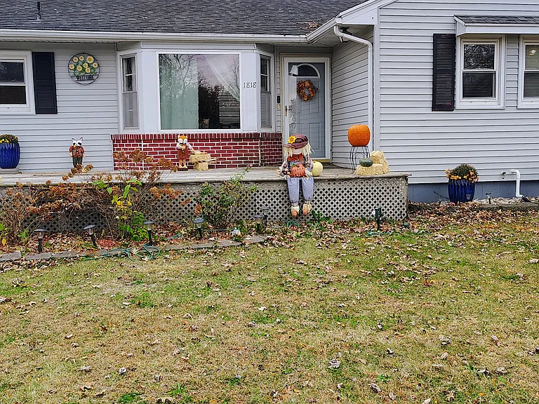 1818 Asbury Ave — Photo 12