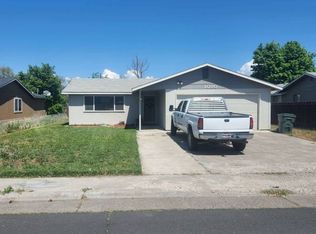 1080 W Ridgeway Ave, Hermiston, OR 97838