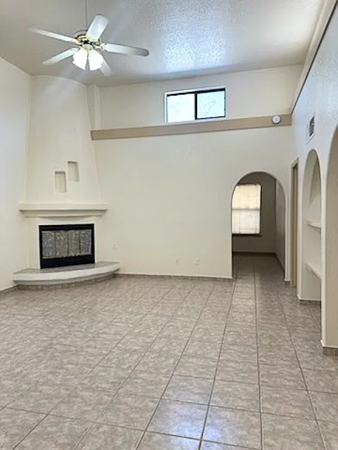 2 bed, 1013 sqft, $1,395 — Photo 3