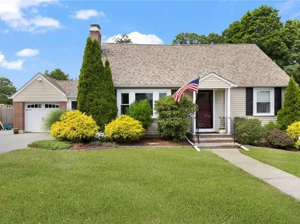25 Leroy Ave, Warwick, RI 02889