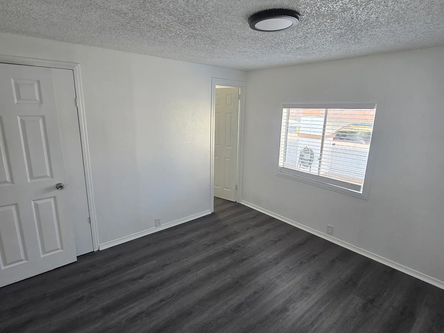 2 bed, 1150 sqft, $2,300 — Photo 4
