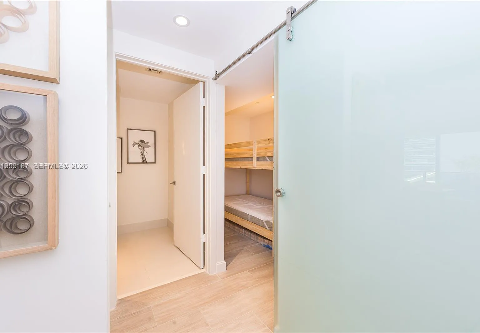 1 bed, 776 sqft, $3,900 — Photo 3