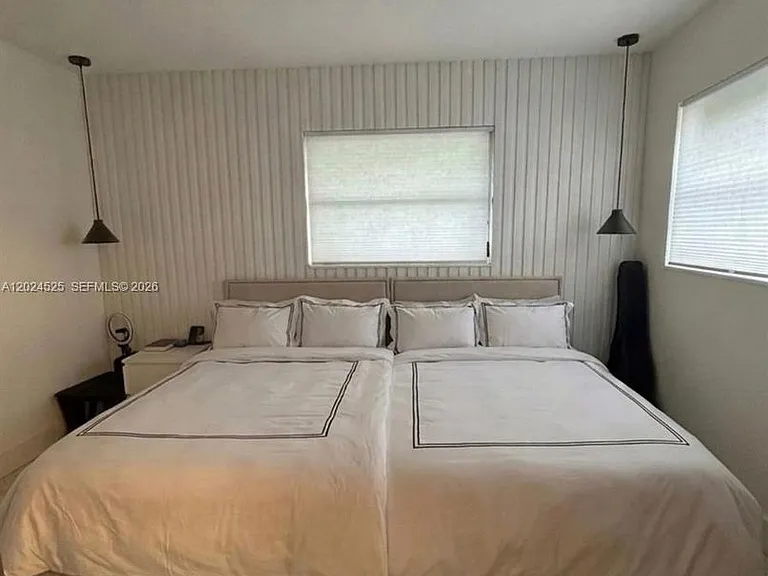 5450 SW 55th Ave #1 — Photo 7