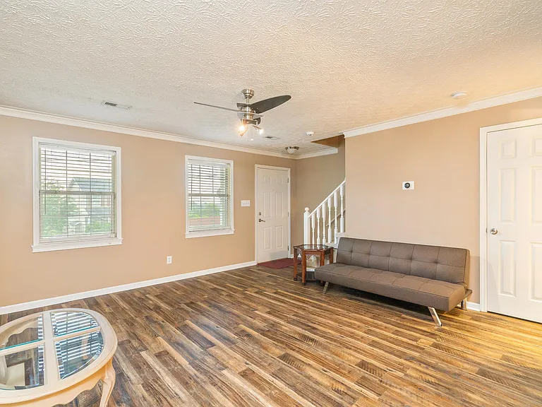 2376 Wadsworth Dr — Photo 4
