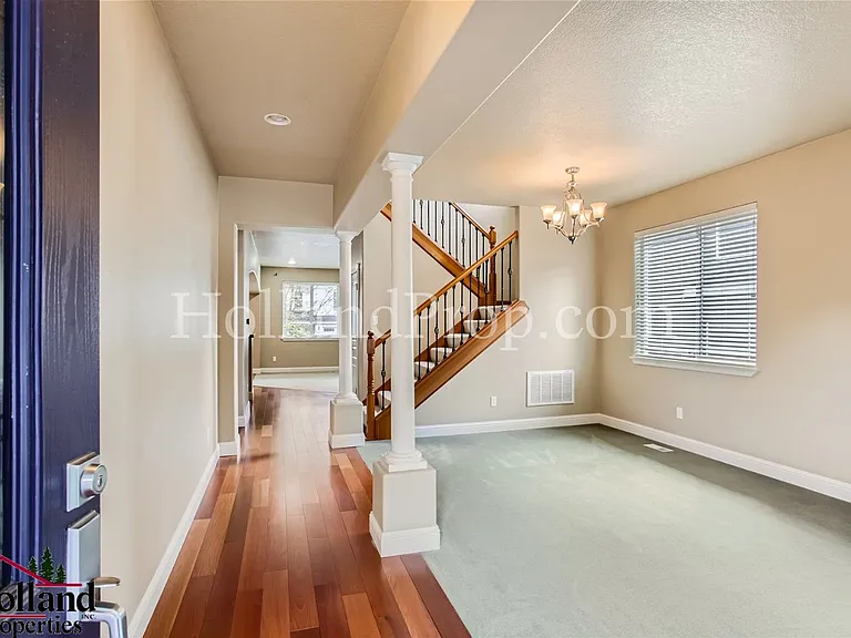 342 NW Malia Ln — Photo 4