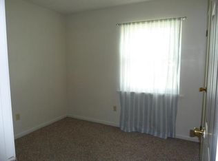 718 Flicker Rd, Louisville, KY 40214