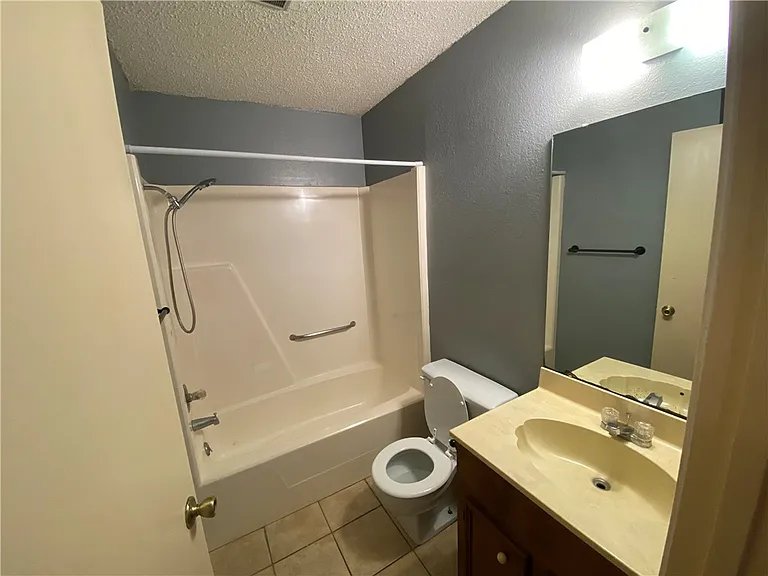 2317 Vialoux Dr — Photo 10