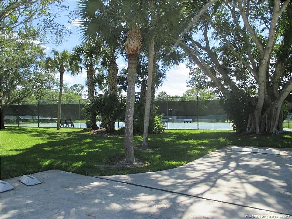 1st image of 5908 SE Riverboat Dr #504