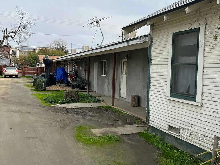 170 N F St — Photo 15