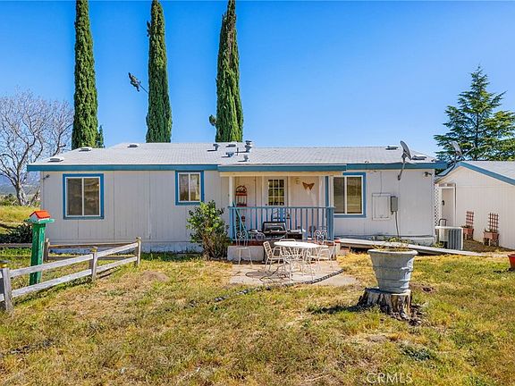 3rd image of 43625 Chapman Rd