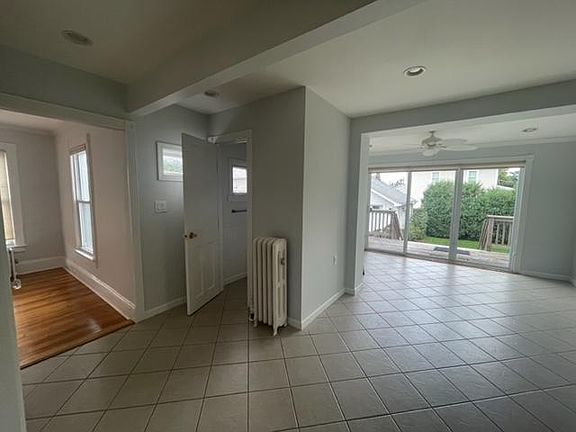 5th image of 4 Oaklawn Ave
