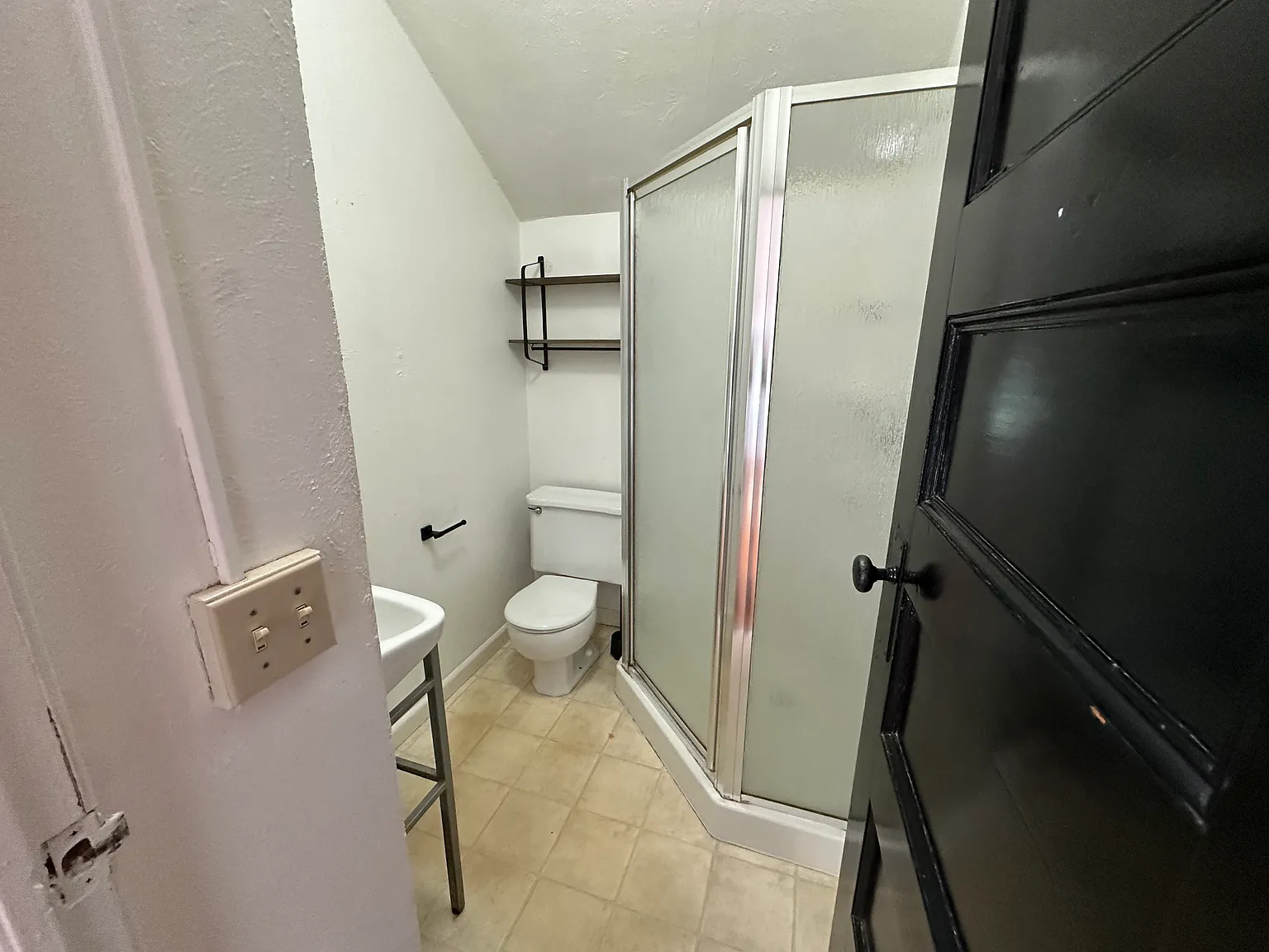 1 bed, 800 sqft, $1,200 — Photo 4