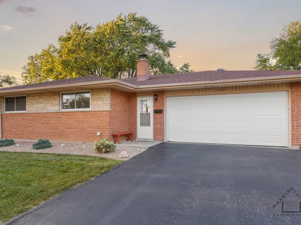 350 Lance Dr, Des Plaines, IL 60016