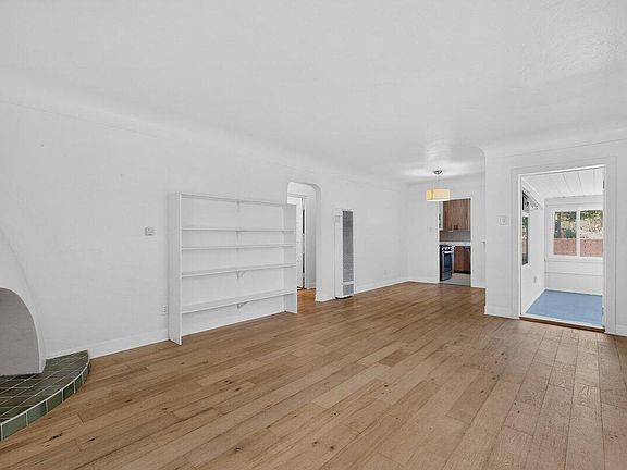 3rd image of 606 Tulane Dr NE
