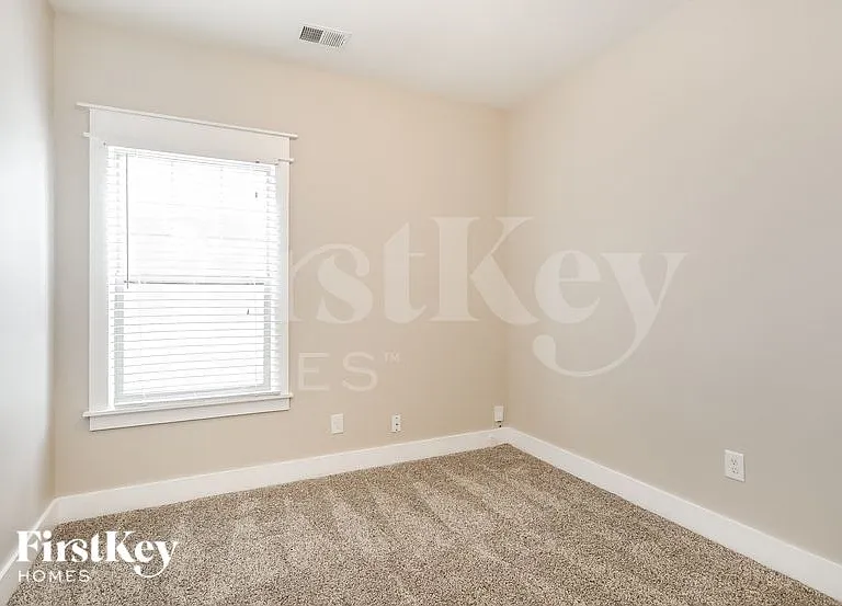 4881 Mountain Gap Dr — Photo 10