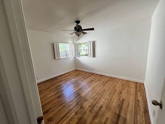 3rd image of 134 E Dayton Ave