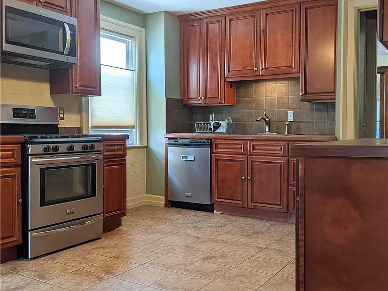552 Potomac Ave #UPPER — Photo 17