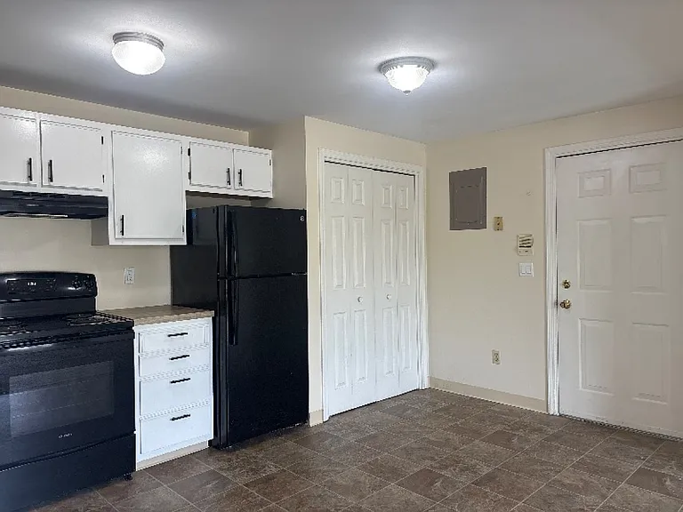 6824 Plaza Dr #12 — Photo 2