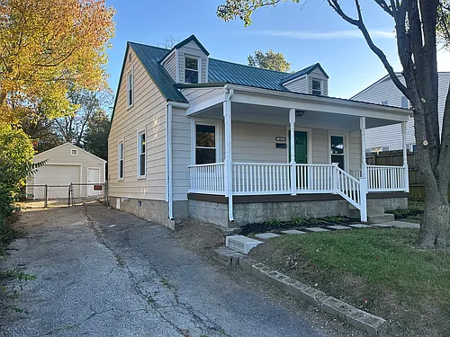 425 Meadow Park Photo 1