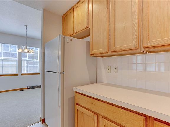5th image of 2462 Concord Cir