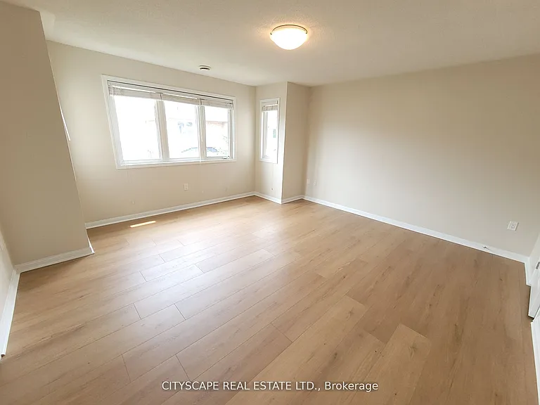 219 McGinnis Cres — Photo 14