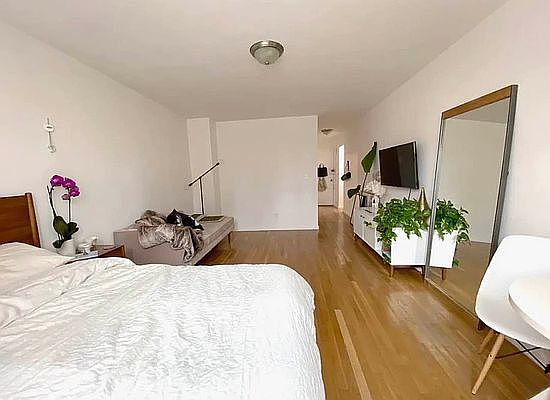 2nd image of 235 E 83rd St APT 2C