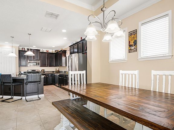 4th image of 276 Yearling Blvd