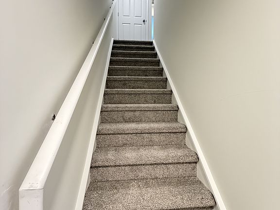 4th image of 174 Patterson Ave SE #A