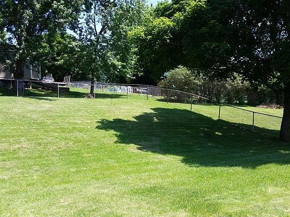2nd image of 17 Nancy Dr