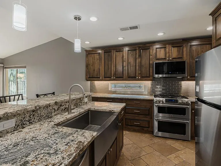 6612 Christy Ave NE — Photo 19