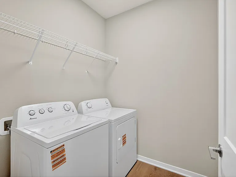 Lexington Park Townhome Rentals — Photo 41