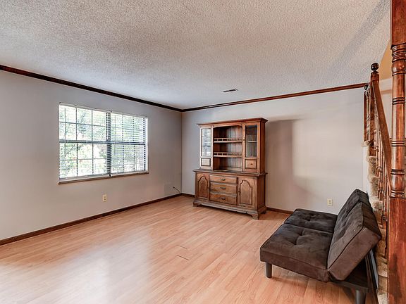 3rd image of 810 Highland Dr APT 804