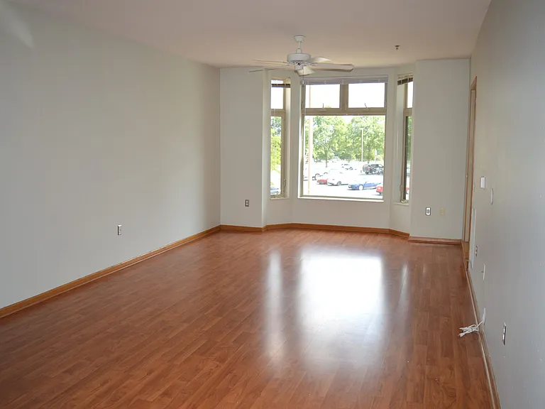 301 Harbour Town Dr #209 — Photo 5
