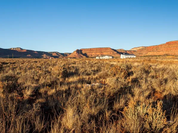 11 S Crimson Rd, Kanab, UT 84741