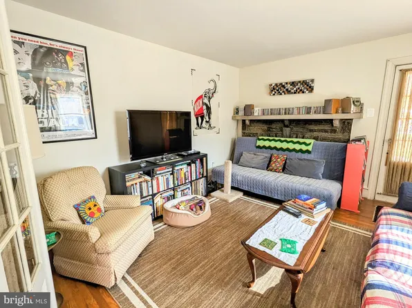 920 E Railroad Ave #A, Bryn Mawr, PA 19010
