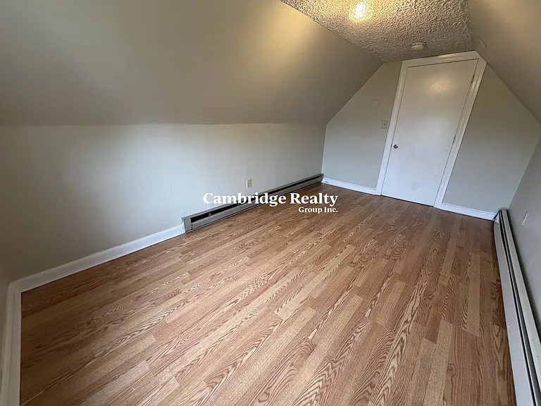 569R Main St #2R — Photo 9
