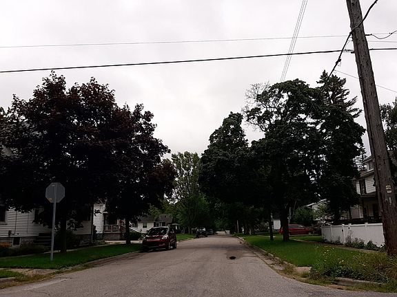 5th image of 204 S Warner St