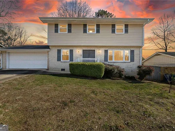 1231 Sanden Ferry Dr, Decatur, GA 30033