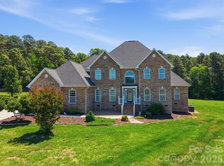 1434 Steeplechase Ln, Mount Pleasant, NC 28124