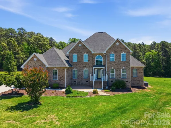 1434 Steeplechase Ln, Mount Pleasant, NC 28124