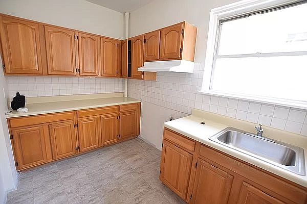 1st image of 68 W 107th St #6