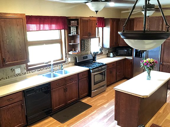 Beautifully Updated Kitchen