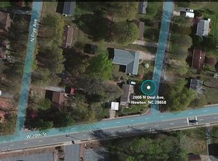 2006 N Deal Ave, Newton, NC 28658