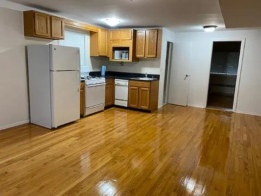 Rented by Alexander C. Lerner, LREB | media 10