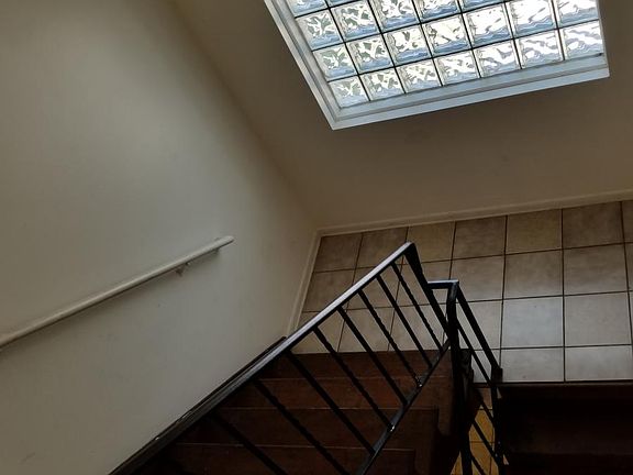 3rd image of 2105 Lorraine Ave APT 1N